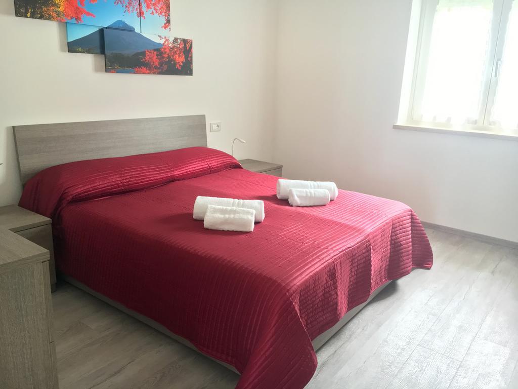 Cosy Torri Apartments Тори дел Бенако Екстериор снимка