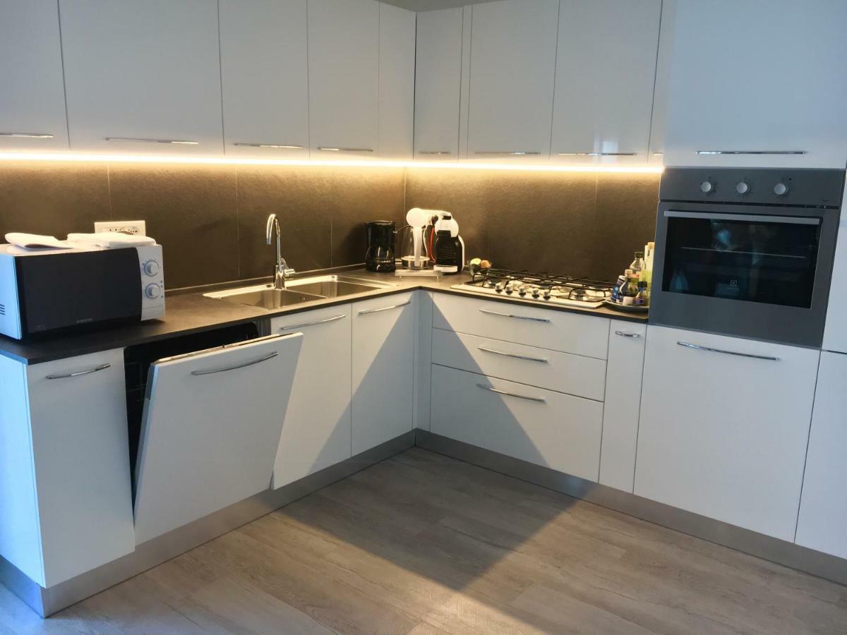 Cosy Torri Apartments Тори дел Бенако Екстериор снимка