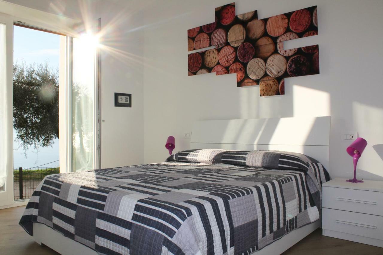 Cosy Torri Apartments Тори дел Бенако Екстериор снимка