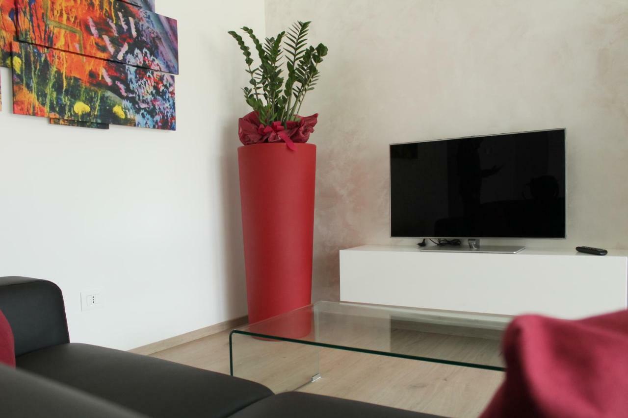 Cosy Torri Apartments Тори дел Бенако Екстериор снимка
